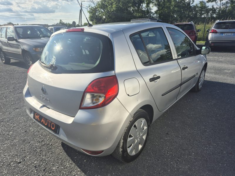 RENAULT CLIO III DCI 70CV 2009 153000 KM 