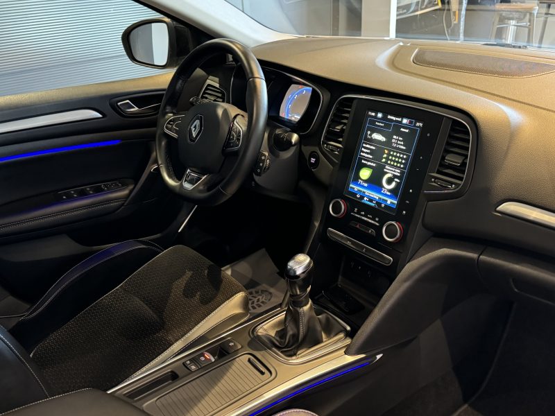 RENAULT MEGANE IV  2016