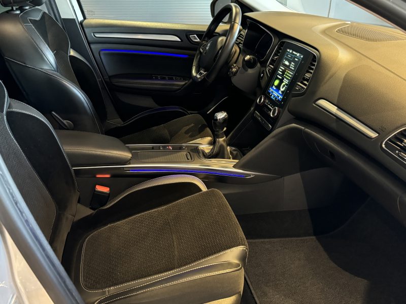 RENAULT MEGANE IV  2016