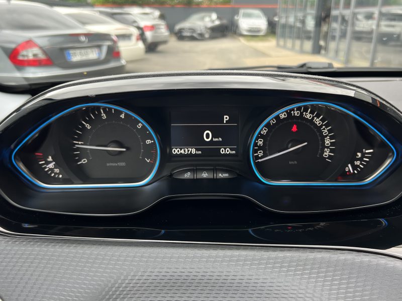 PEUGEOT 2008 PHASE 2 ALLURE 1.2 110 Cv 1ERE MAIN / BOITE AUTO CAMEA RECUL 4.400 Kms - Garantie 1 an 