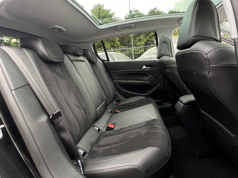 PEUGEOT 308 FELINE 1.2 130 Cv 1ERE MAIN GPS TACTILE CAMERA RECUL TOIT PANORAMIQUE - GARANTIE 1 AN