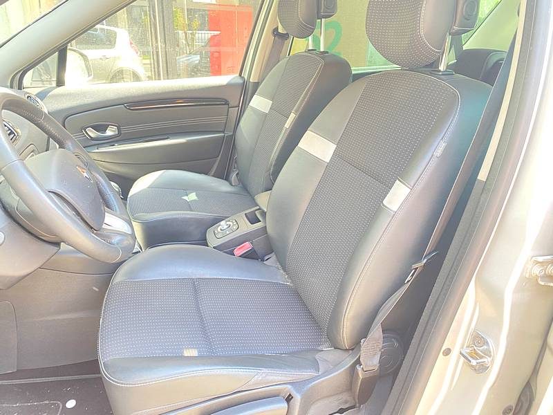 RENAULT SCÉNIC III 2011