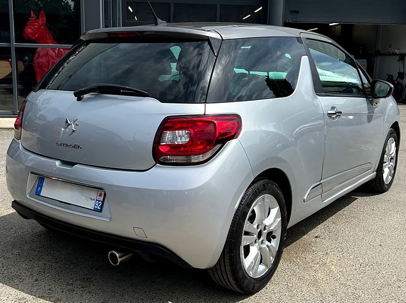 CITROEN DS3 CITROEN DS3 CITROEN DS3 SO CHIC 1.6 VTI 120 Cv BOITE AUTO GPS BLUETOOTH CRIT AIR 1 / 70 