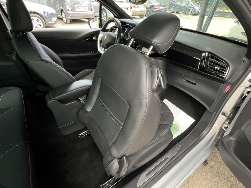 CITROEN DS3 CITROEN DS3 CITROEN DS3 SO CHIC 1.6 VTI 120 Cv BOITE AUTO GPS BLUETOOTH CRIT AIR 1 / 70 