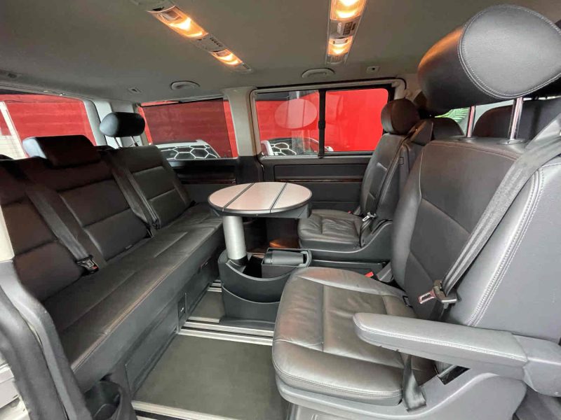 VOLKSWAGEN MULTIVAN T5 2010