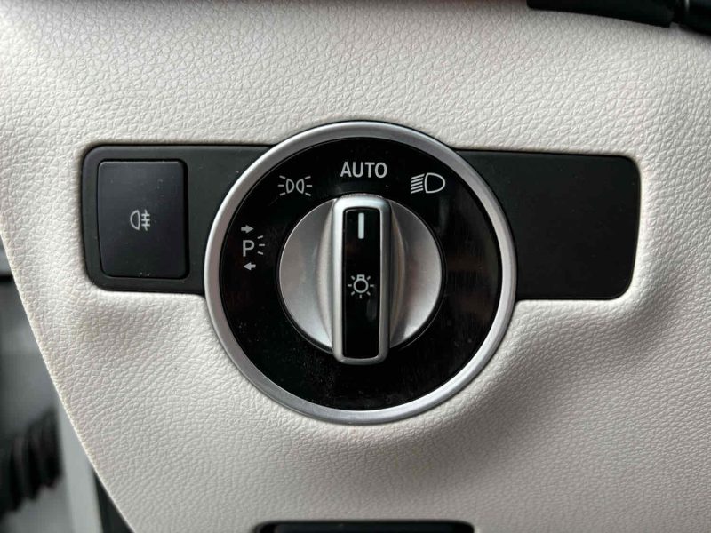MERCEDES CLASSE B 200 CDI 136 cv FASCINATION