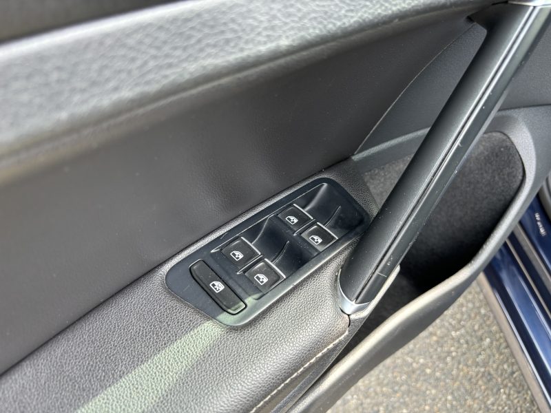 VOLKSWAGEN GOLF VII 1.6 TDI 110cv BLUEMOTION R-LINE