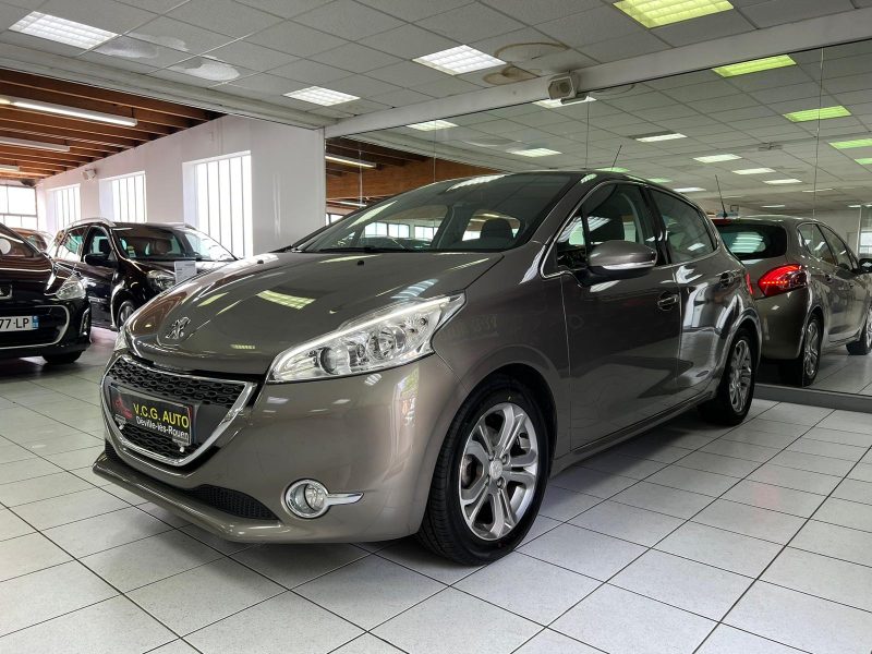 PEUGEOT 208 1.2 VTI 82CH ALLURE