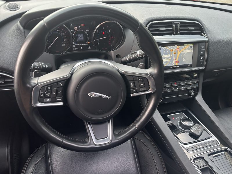JAGUAR F-Pace 2018 2.0 D 180 PRESTIGE BVA*PANO*CAMERA*CUIR*