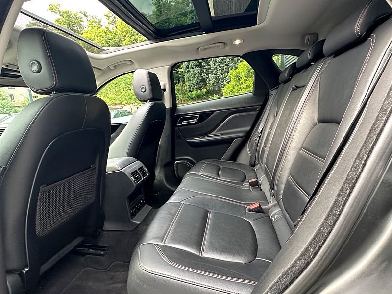 JAGUAR F-Pace 2018 2.0 D 180 PRESTIGE BVA*PANO*CAMERA*CUIR*
