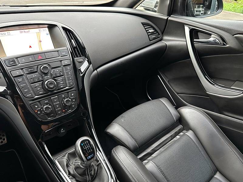 OPEL ASTRA IV GTC 2.0 TURBO 280 OPC*GPS*SIEGES PERF.*