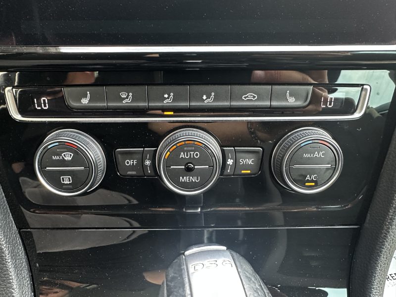 VOLKSWAGEN GOLF VII 2019