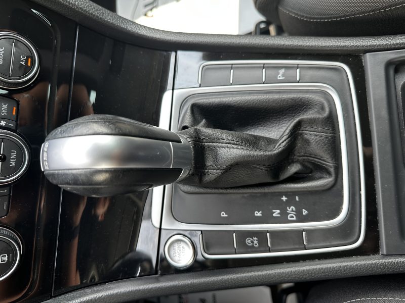 VOLKSWAGEN GOLF VII 2019