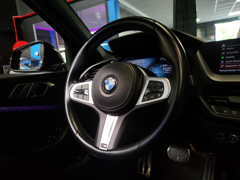 BMW SERIE 1 120d 190cv XDRIVE M SPORT DKG 7 / TOIT OUVRANT/ PACK AMBIANCE / APPLE CARPLAY