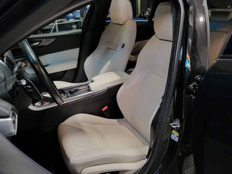 JAGUAR XE 2.0 D200 204cv R-Dynamic Boîte Auto