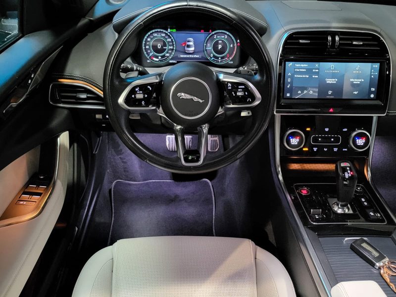 JAGUAR XE 2.0 D200 204cv R-Dynamic Boîte Auto