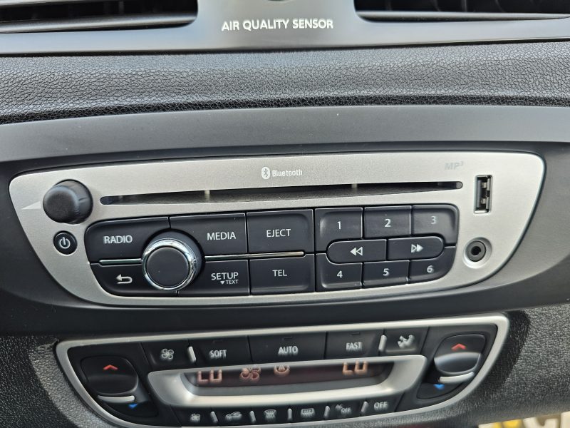 RENAULT SCENIC 1,2 TCE 115 CH EXPRESSION GPS 