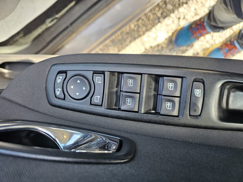 RENAULT SCENIC 1,2 TCE 115 CH EXPRESSION GPS 