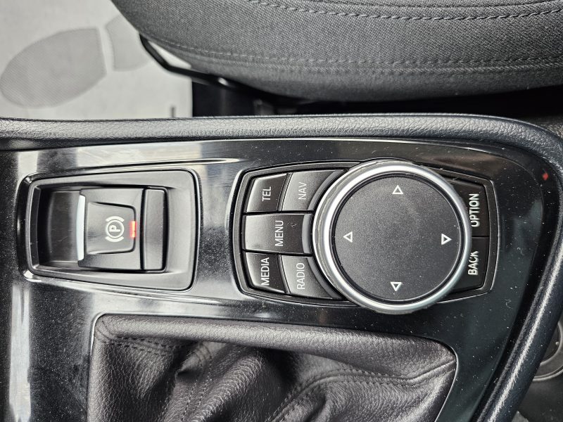BMW SERIE 2 ACTIVE TOURER 218i 136 CH LOUNGE GPS TOIT OUVRANT 