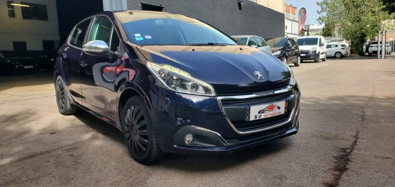 Peugeot 208 1.2l Vti 82 cv phase 2 Style, *Crit'Air1*, *Entretien Peugeot*, *Peu kilométrés*