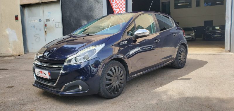 Peugeot 208 1.2l Vti 82 cv phase 2 Style, *Crit'Air1*, *Entretien Peugeot*, *Peu kilométrés*