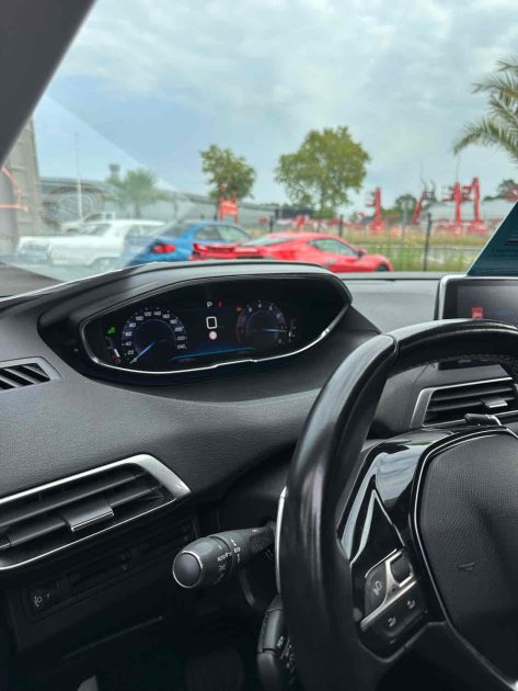 PEUGEOT 3008 1,2L THP 130 ALLURE 2018