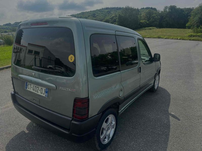 DANGEL PARTNER Monospace 2004