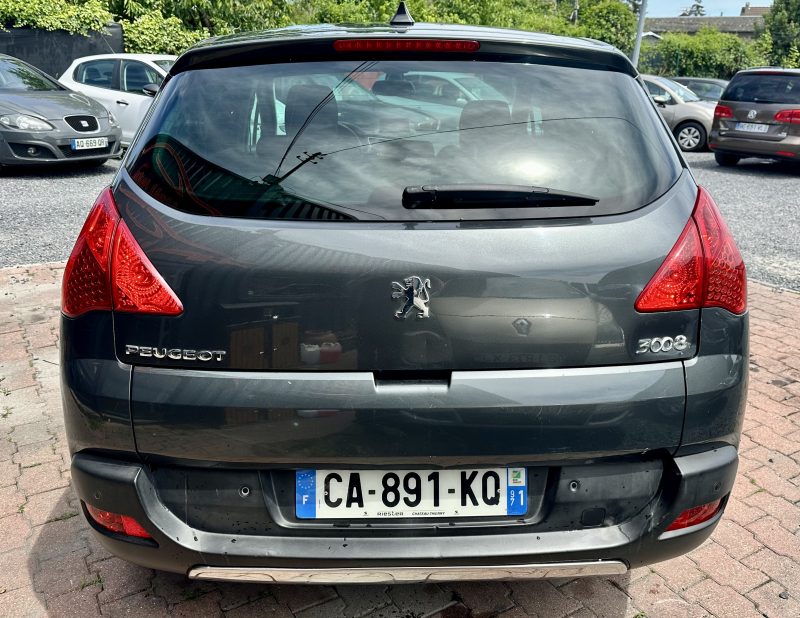 PEUGEOT 3008 Monospace 2012