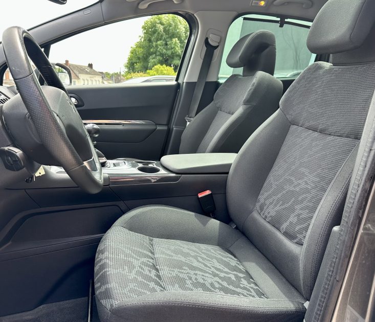 PEUGEOT 3008 Monospace 2012