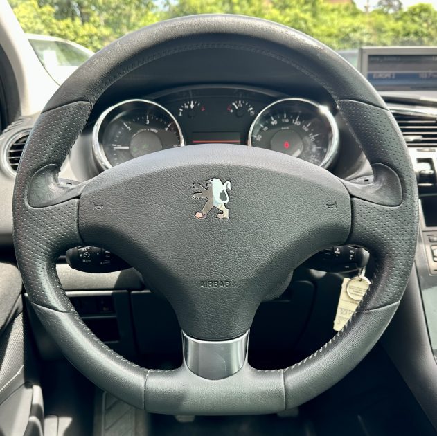 PEUGEOT 3008 Monospace 2012