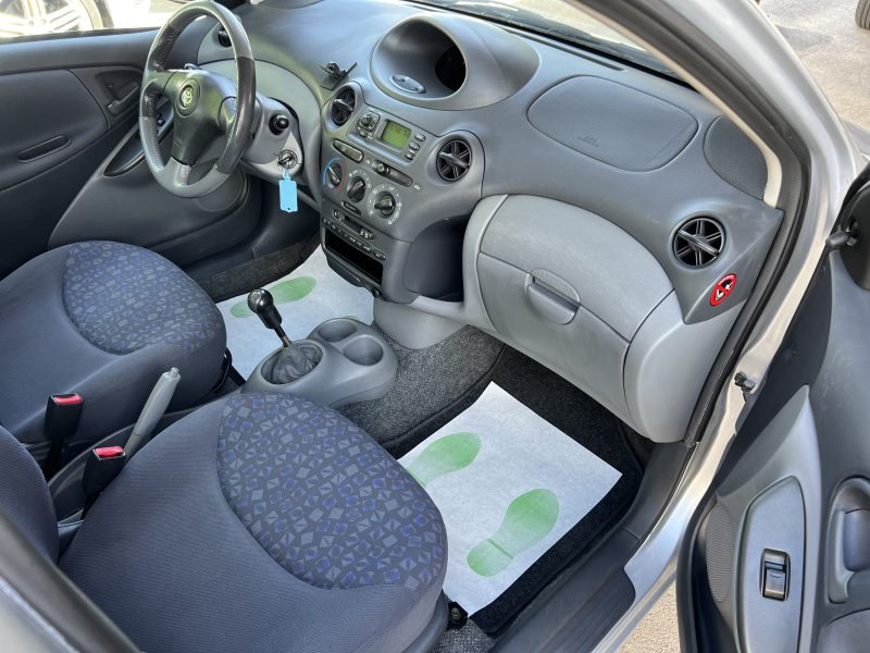 TOYOTA YARIS 1.3 86 Cv 5 PORTES / CLIMATISATION BLUETOOTH - GARANTIE 1 AN