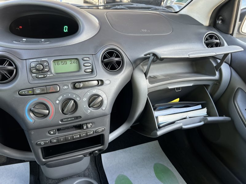 TOYOTA YARIS 1.3 86 Cv 5 PORTES / CLIMATISATION BLUETOOTH - GARANTIE 1 AN