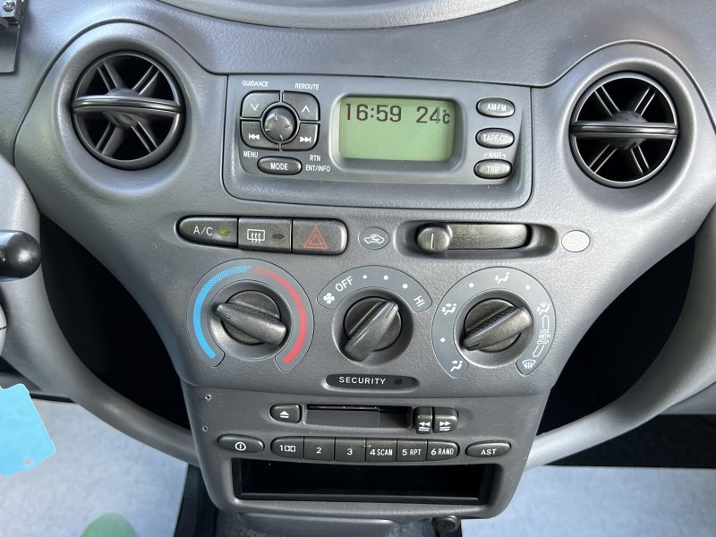 TOYOTA YARIS 1.3 86 Cv 5 PORTES / CLIMATISATION BLUETOOTH - GARANTIE 1 AN