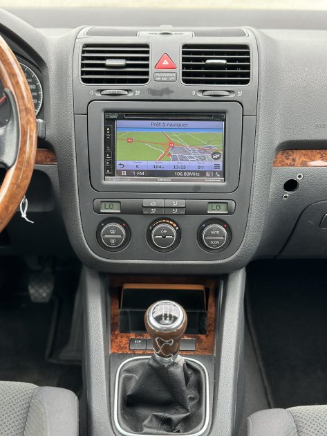 VOLKSWAGEN GOLF 5 2005