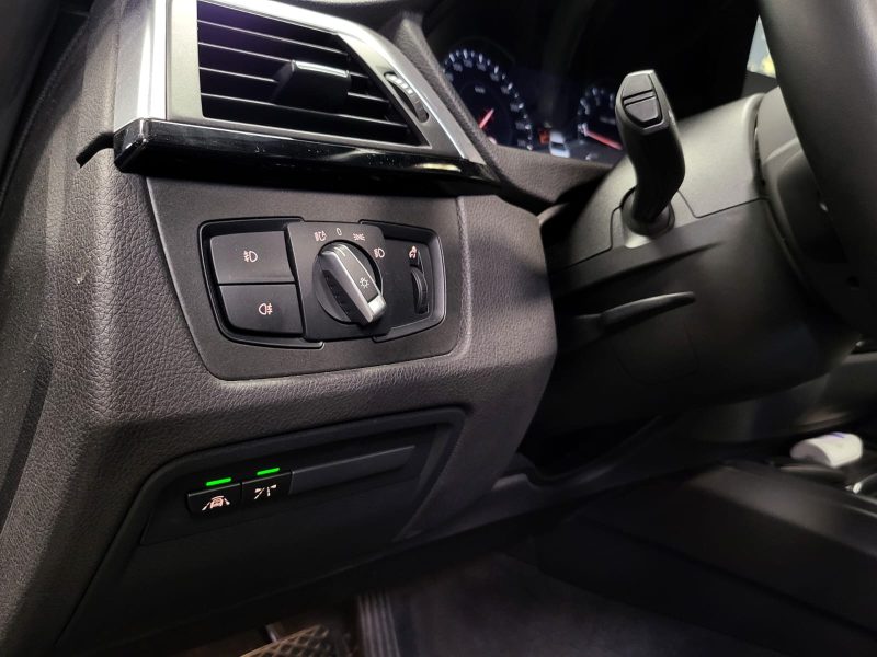 BMW SERIE 3 BERLINE (F30) 318 i  136cv PACK M SPORT ULTIMATE TOIT OUVRANT / TETE HAUTE / CUIR / VIRT