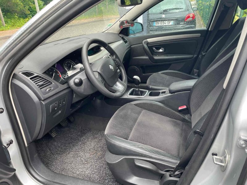 RENAULT LAGUNA III 2.0DCI 150CV