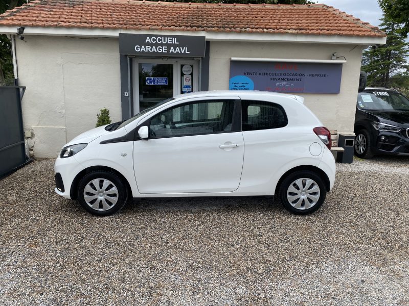 PEUGEOT 108 2015