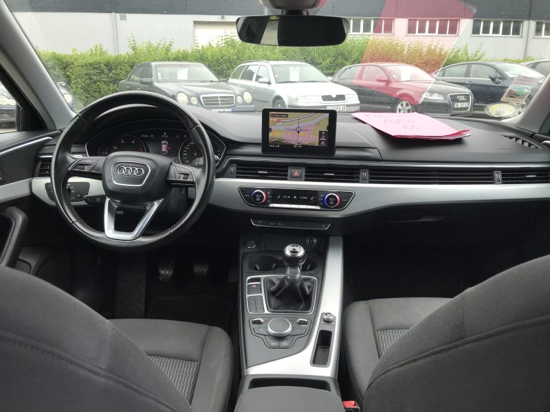 AUDI A4  AVANT - 2.0 TDi 150cv DESIGN S&S - GARANTIE 6 MOIS