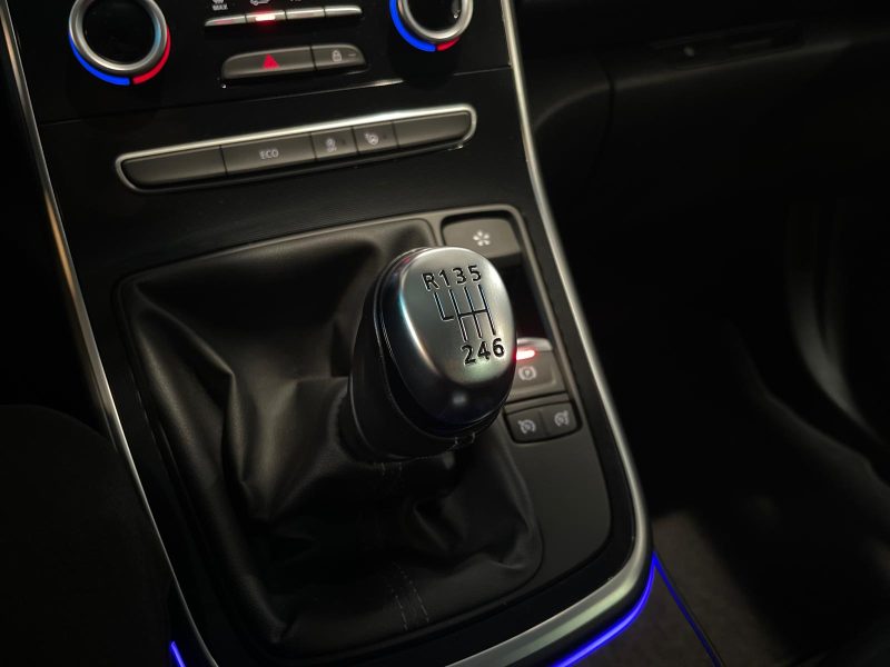 1.6 dCi 130 cv ENERGY INTENS / BOSE / 1ERE MAIN