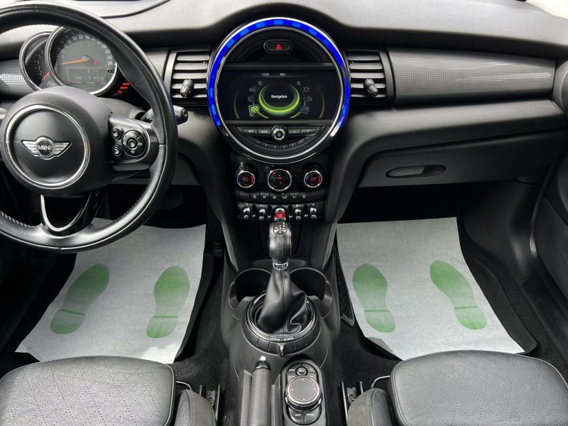 MINI MINI III F56 COOPER 1.5 136 Cv BOITE AUTOMATIQUE TOIT OUVRANT GRAND GPS CUIR - GARANTIE 1 AN