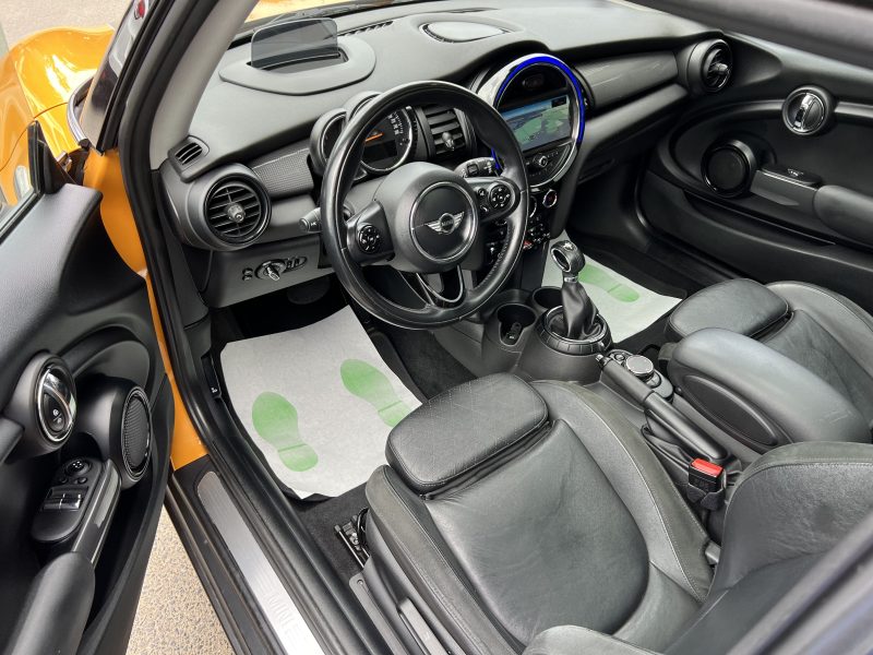 MINI MINI III F56 COOPER 1.5 136 Cv BOITE AUTOMATIQUE TOIT OUVRANT GRAND GPS CUIR - GARANTIE 1 AN