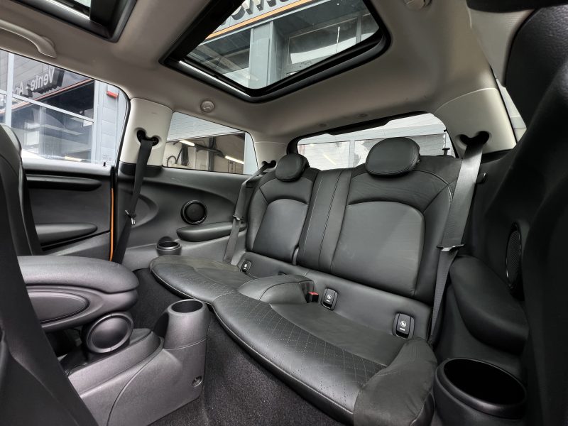 MINI MINI III F56 COOPER 1.5 136 Cv BOITE AUTOMATIQUE TOIT OUVRANT GRAND GPS CUIR - GARANTIE 1 AN