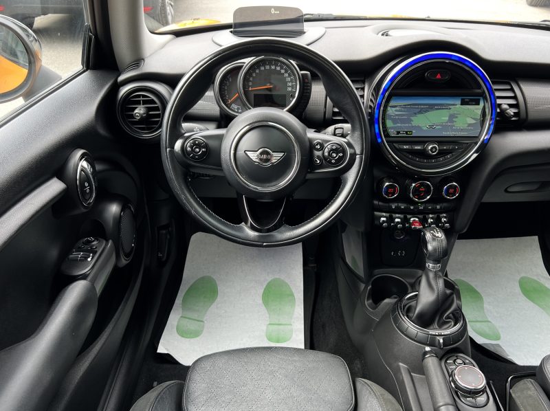 MINI MINI III F56 COOPER 1.5 136 Cv BOITE AUTOMATIQUE TOIT OUVRANT GRAND GPS CUIR - GARANTIE 1 AN