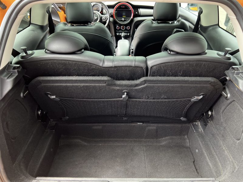 MINI MINI III F56 COOPER 1.5 136 Cv BOITE AUTOMATIQUE TOIT OUVRANT GRAND GPS CUIR - GARANTIE 1 AN
