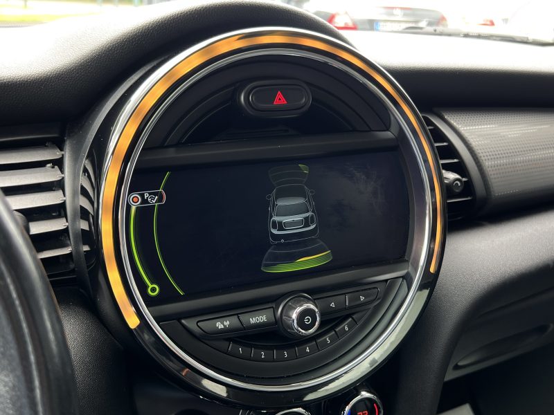 MINI MINI III F56 COOPER 1.5 136 Cv BOITE AUTOMATIQUE TOIT OUVRANT GRAND GPS CUIR - GARANTIE 1 AN