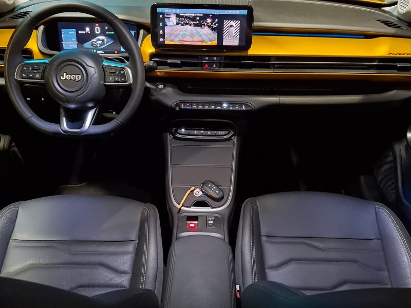 JEEP AVENGER Electric 156cv Summit Boîte Auto 1ère Main