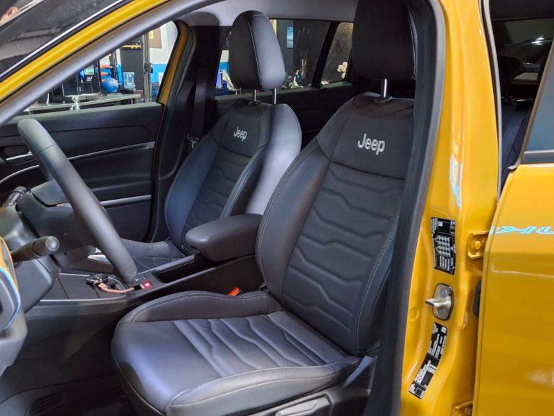 JEEP AVENGER Electric 156cv Summit Boîte Auto 1ère Main