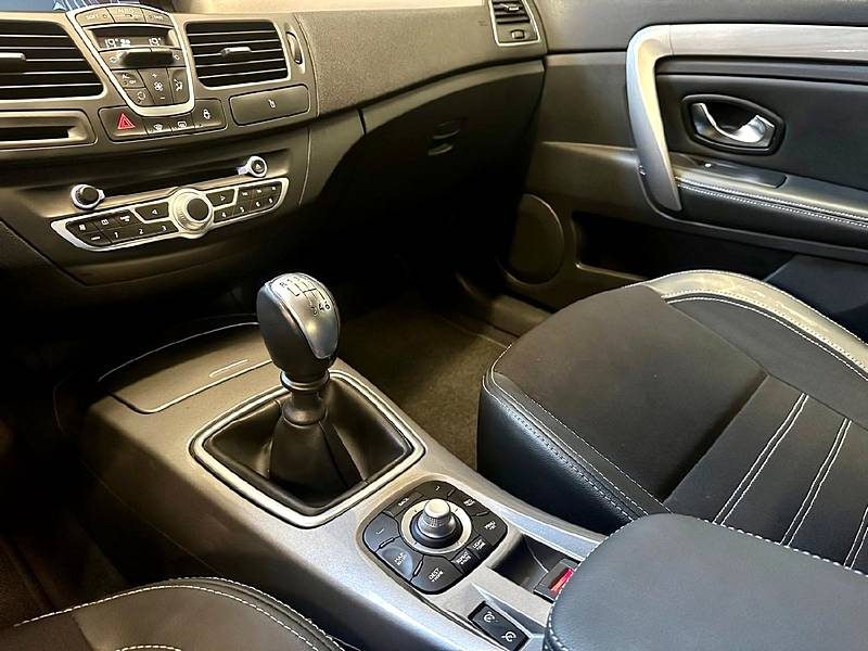 RENAULT LAGUNA  2012