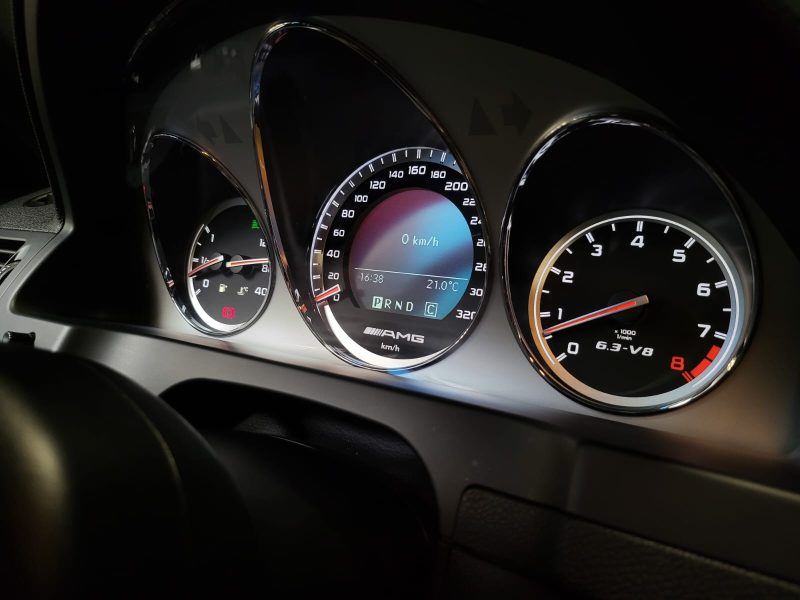 MERCEDES CLASSE C 63 AMG W204 TOIT OUVRANT / SIEGES A MEMOIRES / H&K / SUIVI COMPLET MERCEDES 