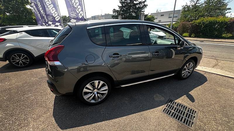 PEUGEOT 3008 Monospace 2015 1,6 Blue HDI Style